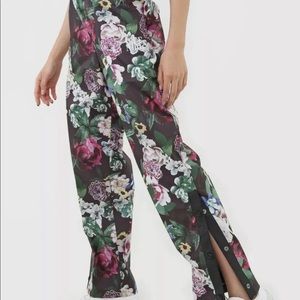 Nike Sportswear Floral track pants - sz S